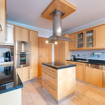 In Near Slopes, Cleaning Included Apartment *