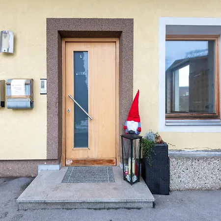 In Near Slopes, Cleaning Included Apartment Niedernsill